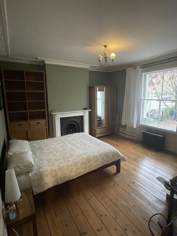 Room Southgate Road in Greater London