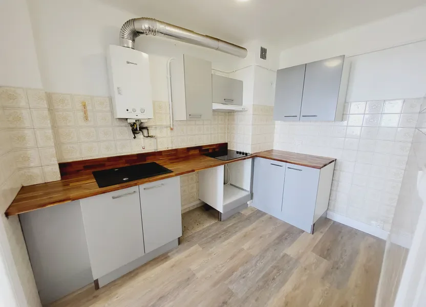 Flat Avenue Sainte-Marguerite in Nice