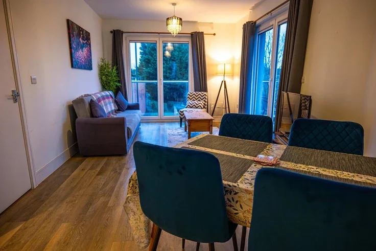 Flat West Green Drive in Crawley