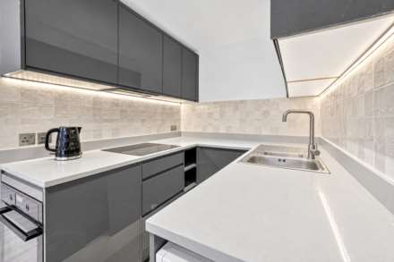 Flat Philbeach Gardens in Greater London