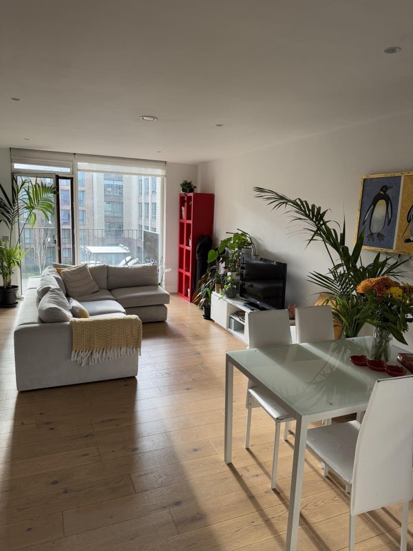Room West Row in Greater London