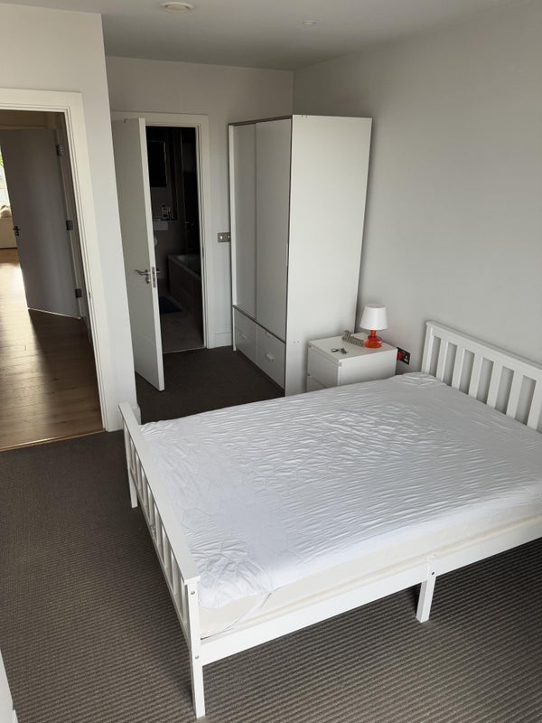 Room West Row in Greater London