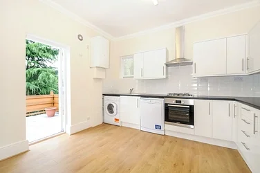 Flat Coniston Road in Greater London