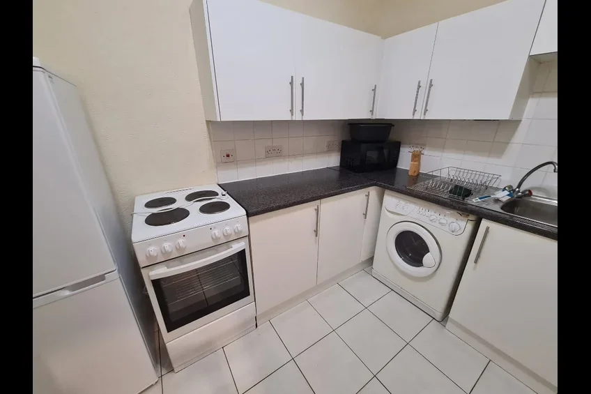 Flat Torrisdale Street in Glasgow