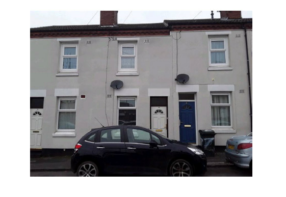 Flat Leicester Causeway in Coventry
