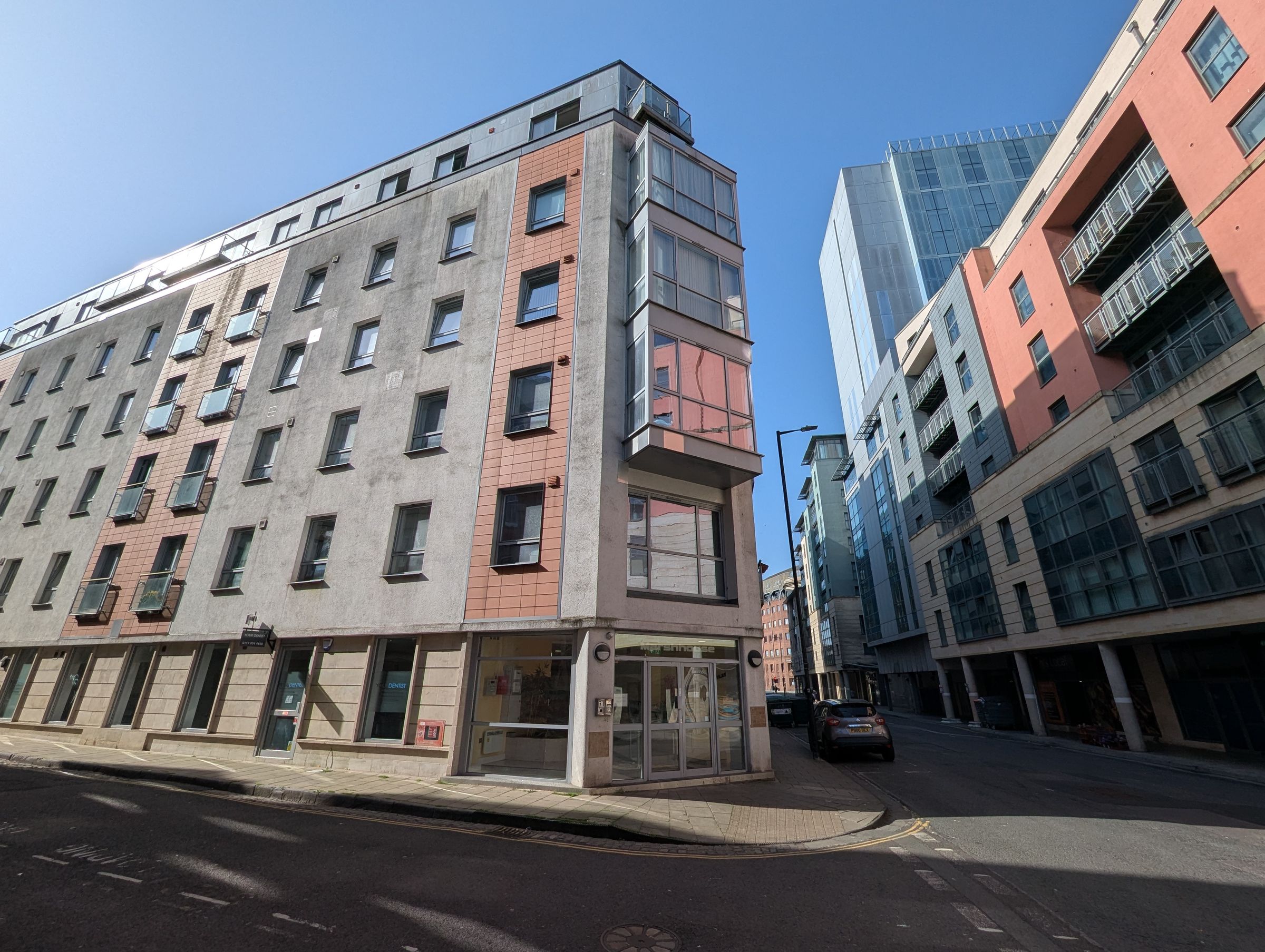 Flat Marsh Street in Bristol