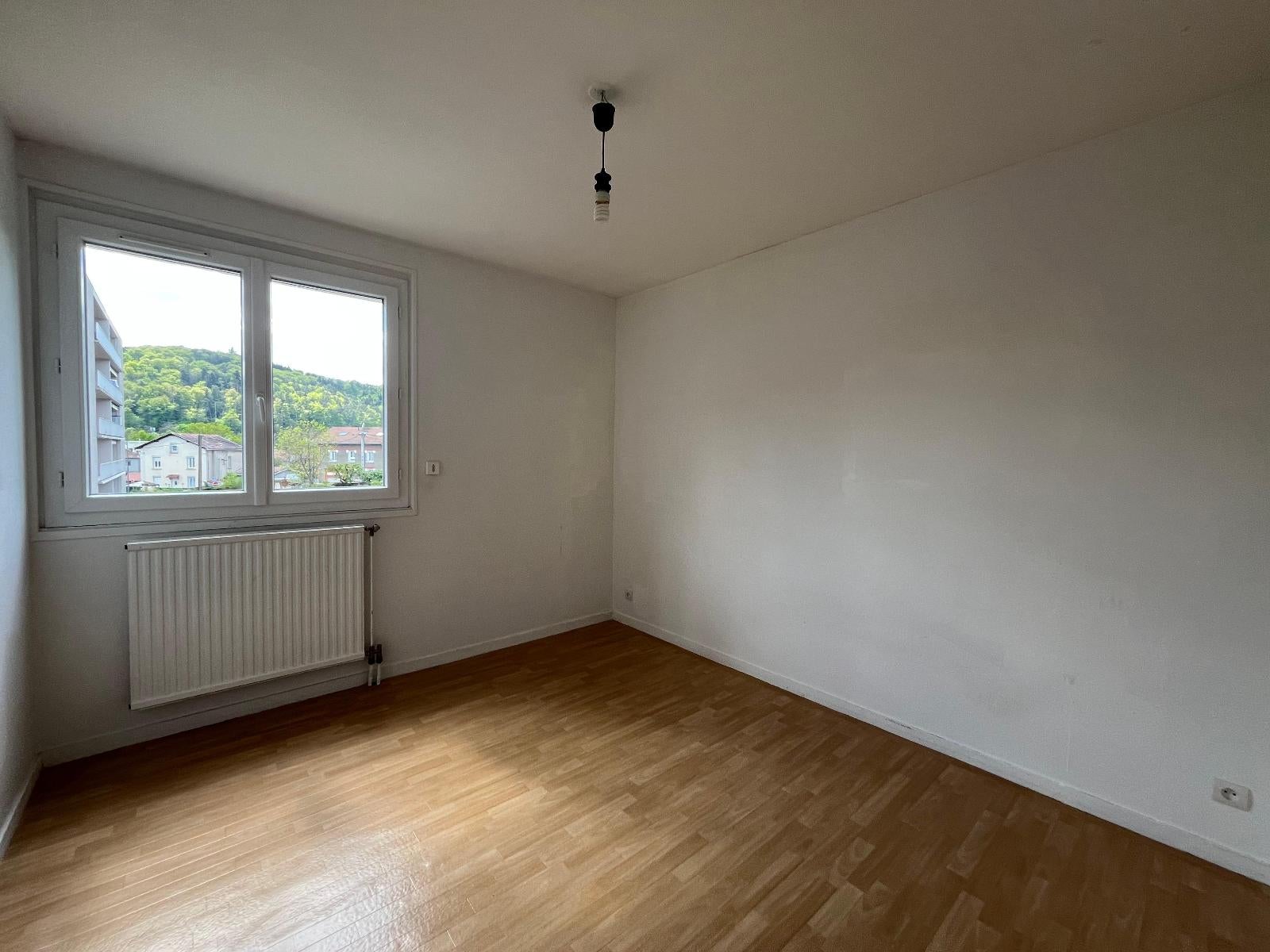 Appartement Rue de la Paix à Unieux