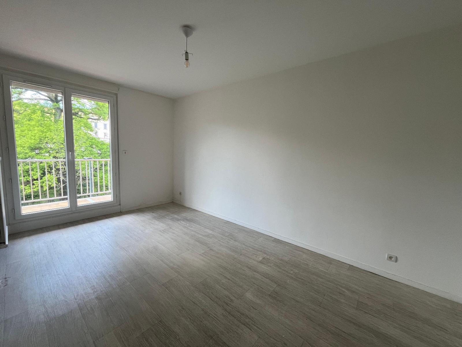 Appartement Rue de la Paix à Unieux