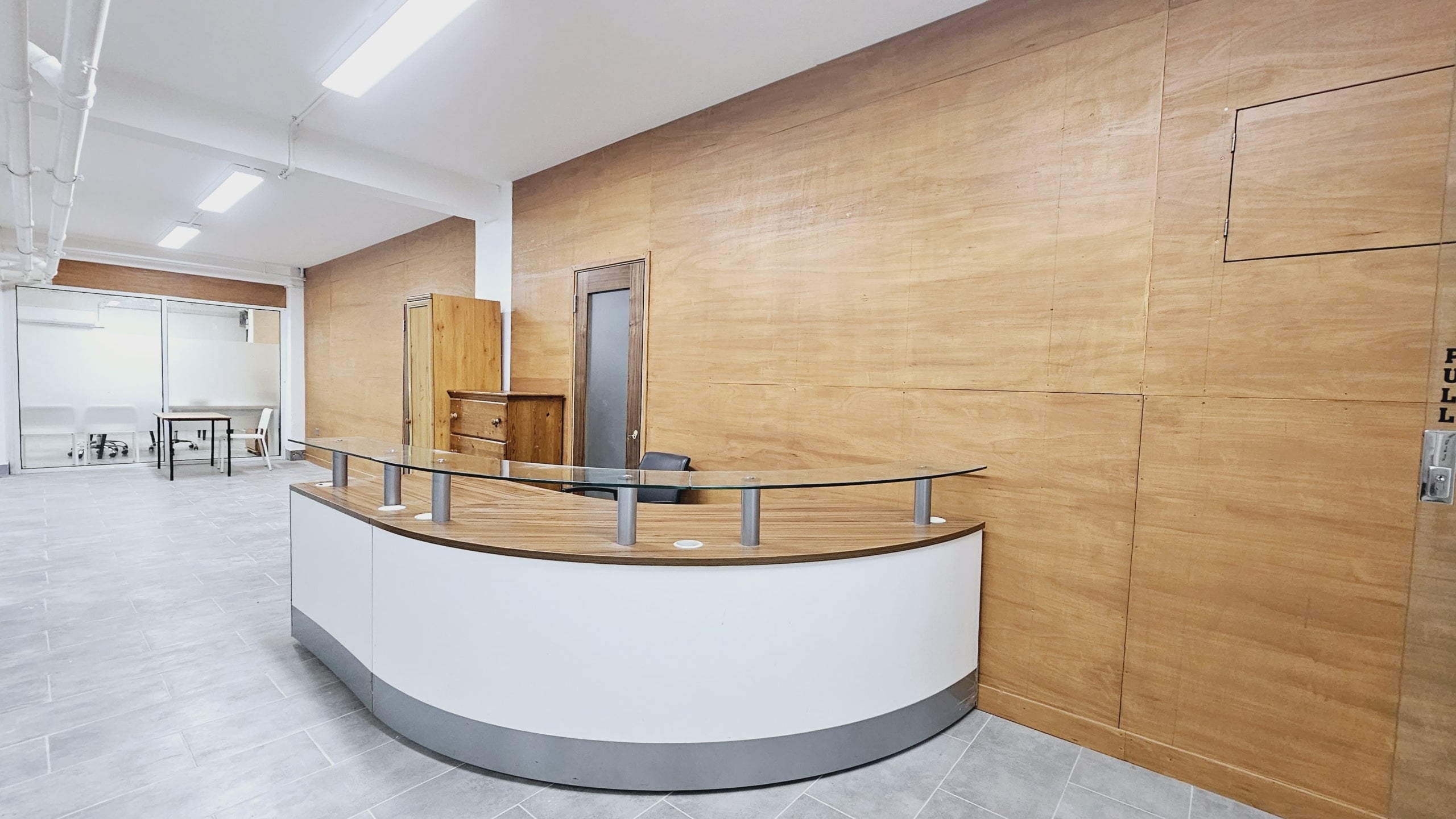 Flat Summercourt Road in Greater London