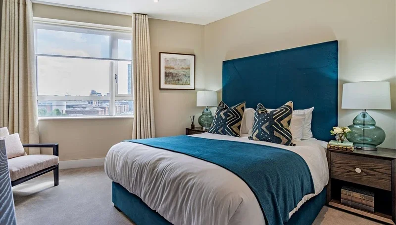 Flat Westferry Circus in Greater London