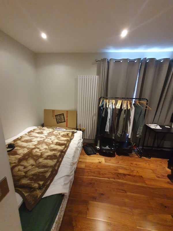 Room Queen's Road in Greater London