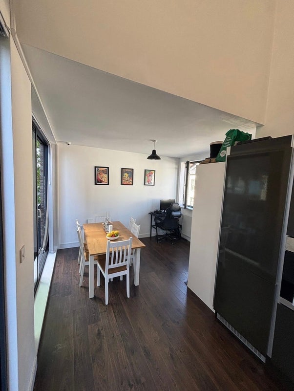 Room Coverton Road in Greater London