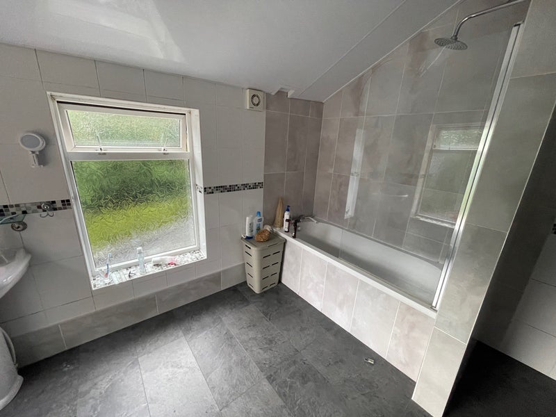 Room Saint Edmund's Road in Gateshead