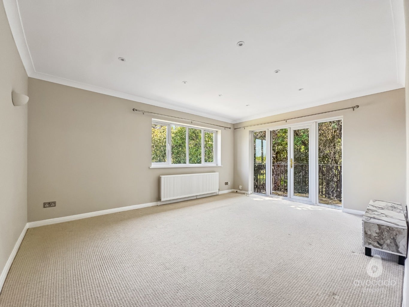 Flat Carew Road in Greater London