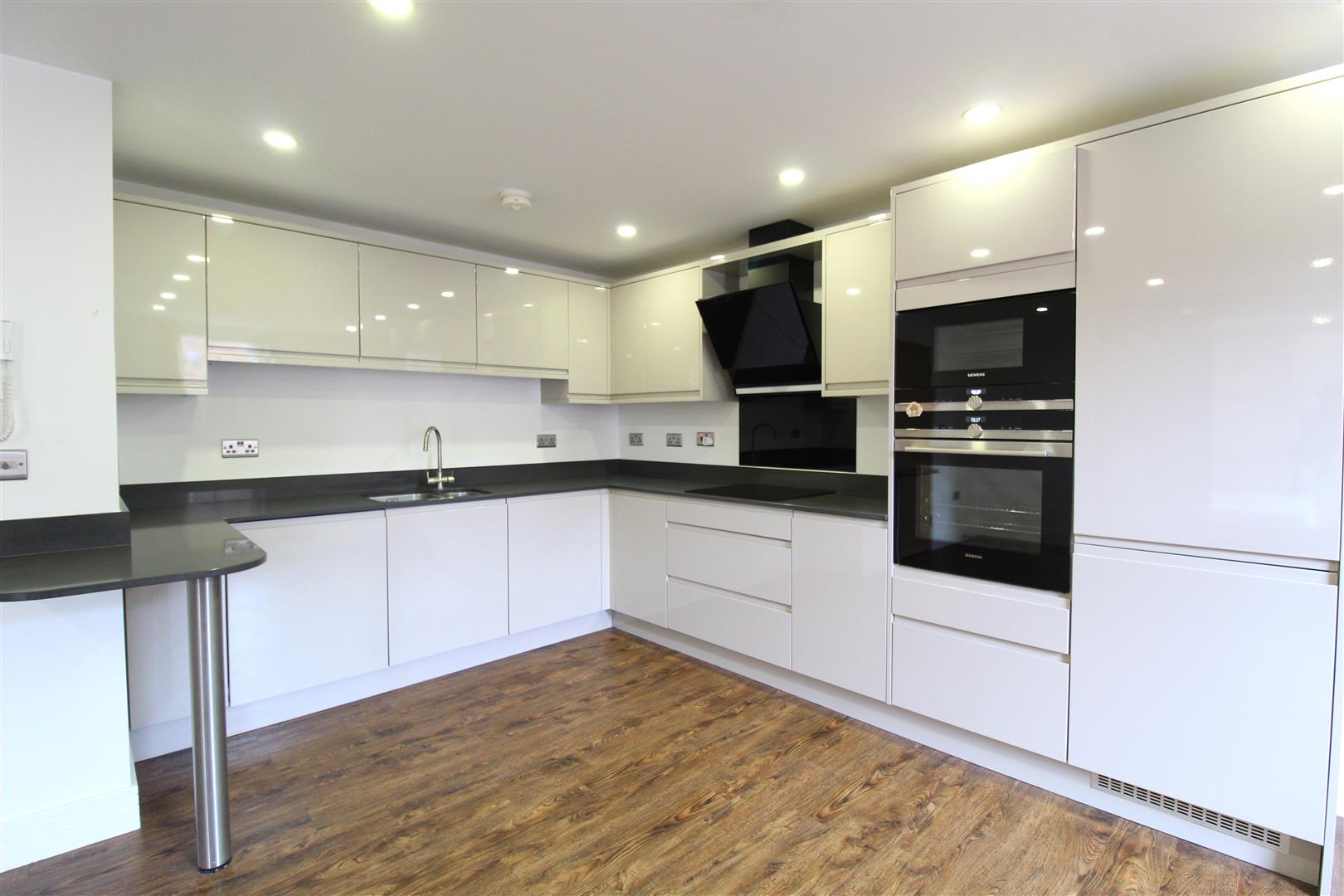 Flat Morton Street in Royal Leamington Spa