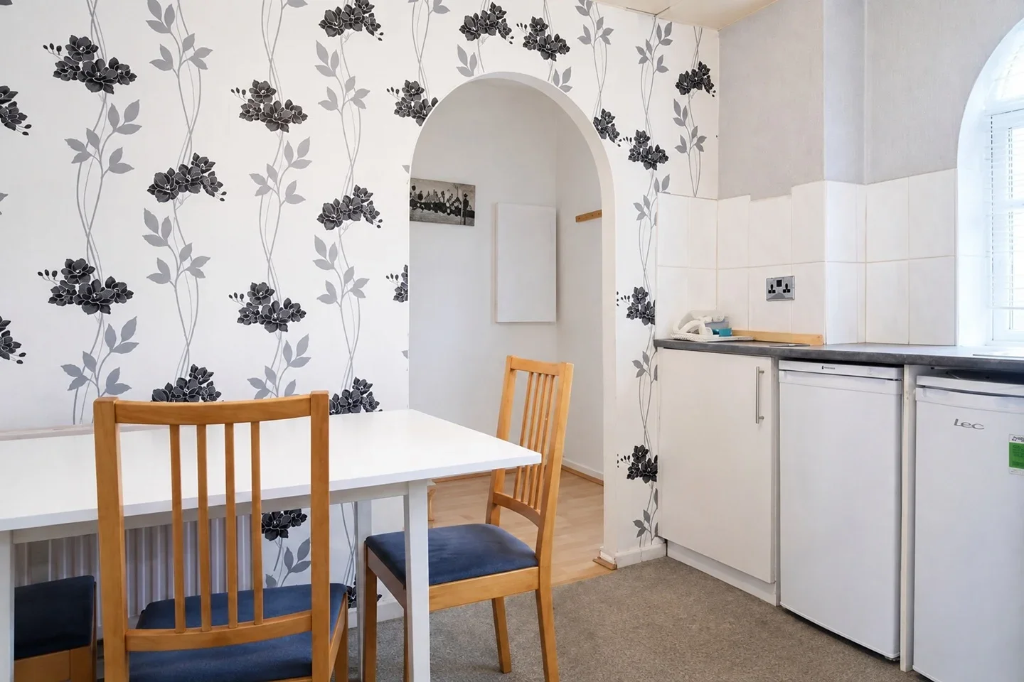 Room Frensham Drive in Greater London