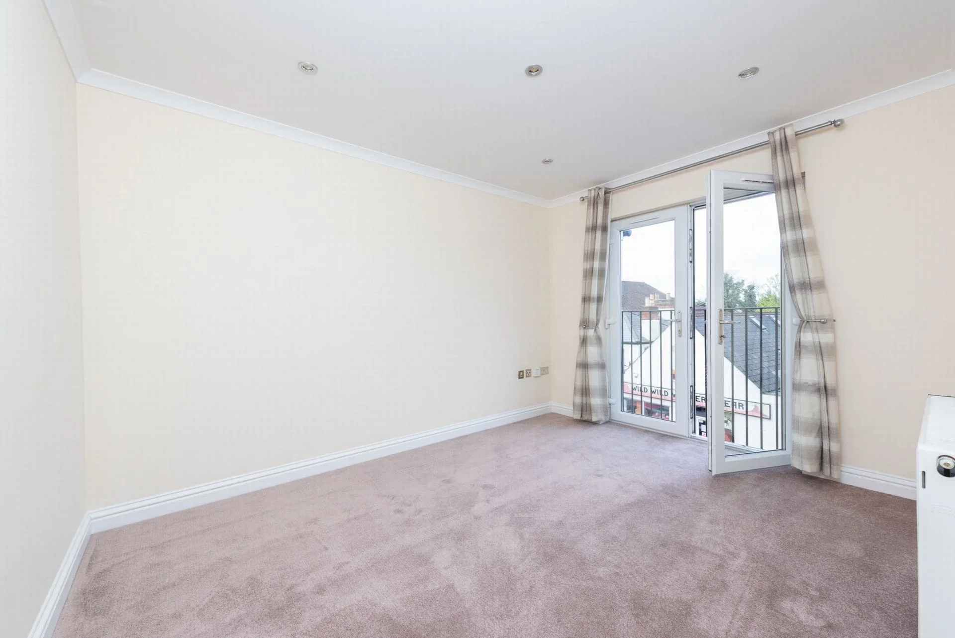 Flat Camp Road in Rushmoor
