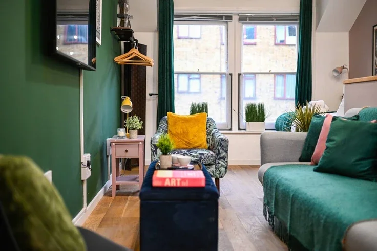 Flat Middlesex Street in City of London