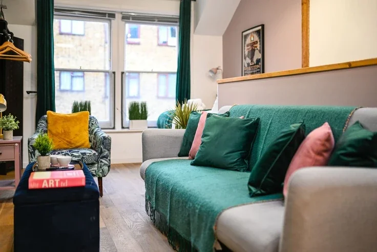 Flat Middlesex Street in City of London