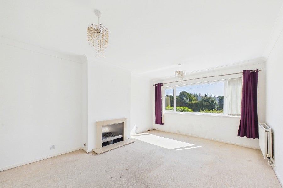 Flat Owlsmoor Road in Sandhurst
