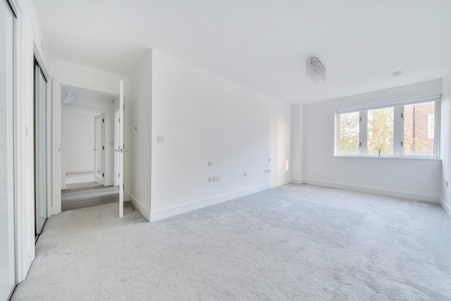 Flat Palace Grove in Greater London