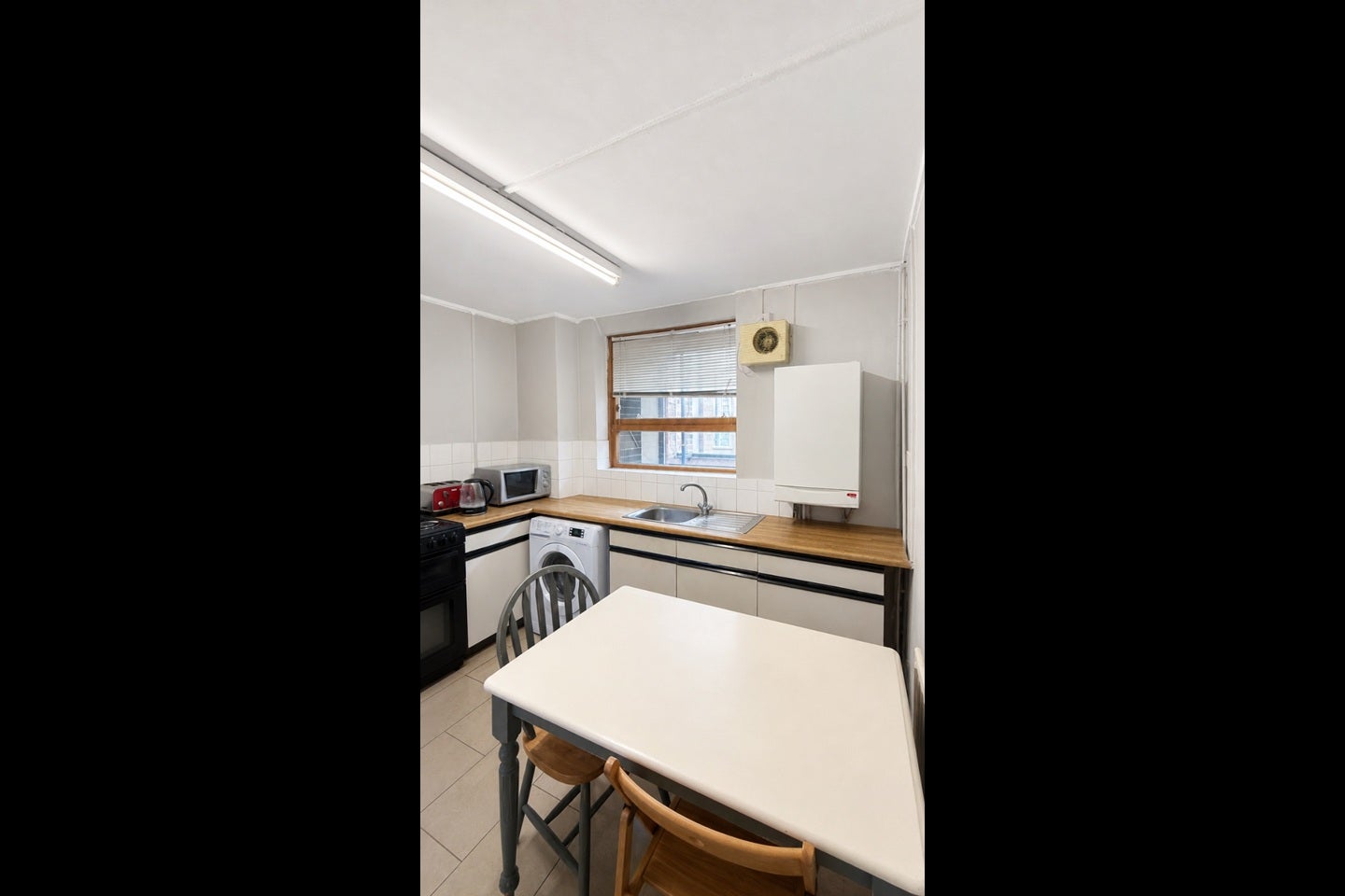 Room Morecambe Street in Greater London