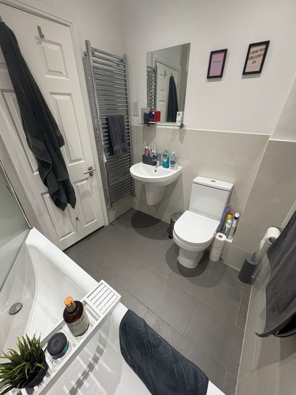 Room Cephas Street in Greater London