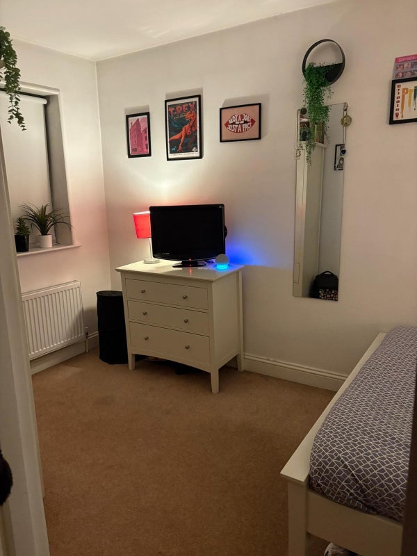 Room Cephas Street in Greater London