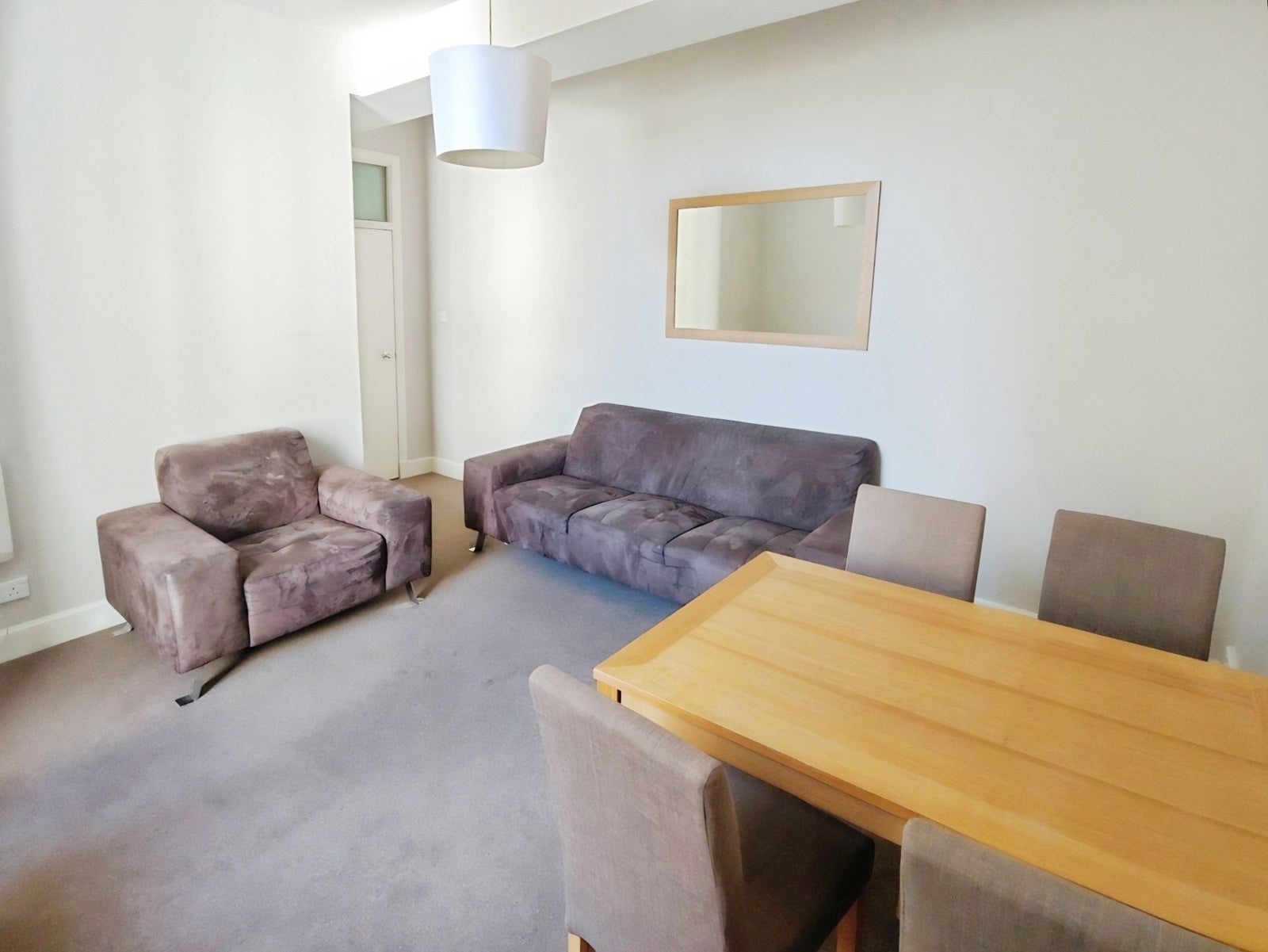 Flat Nicolson Street in City of Edinburgh