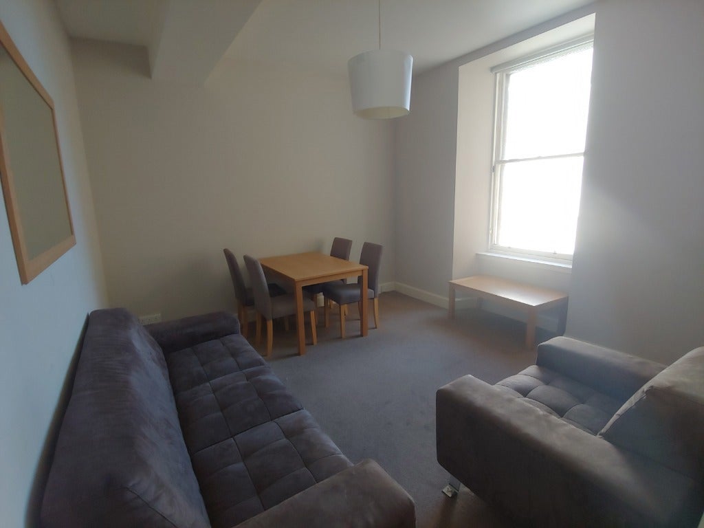Flat Nicolson Street in City of Edinburgh