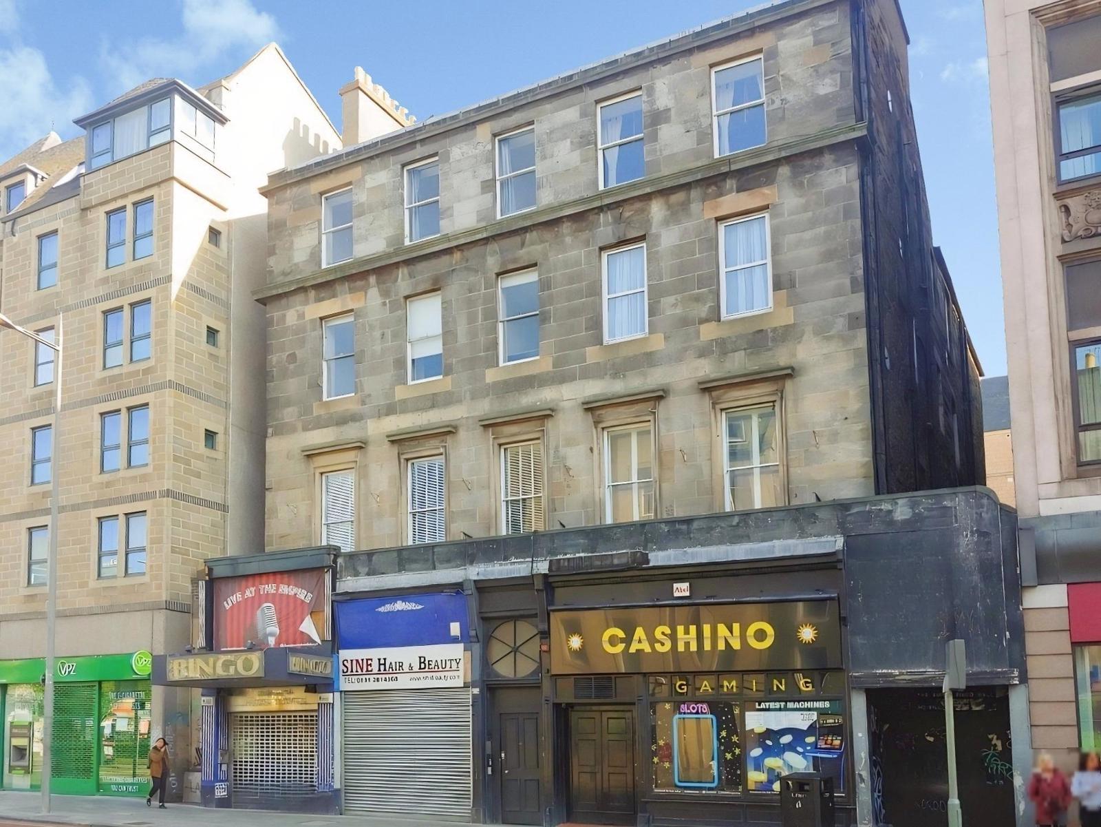 Flat Nicolson Street in City of Edinburgh