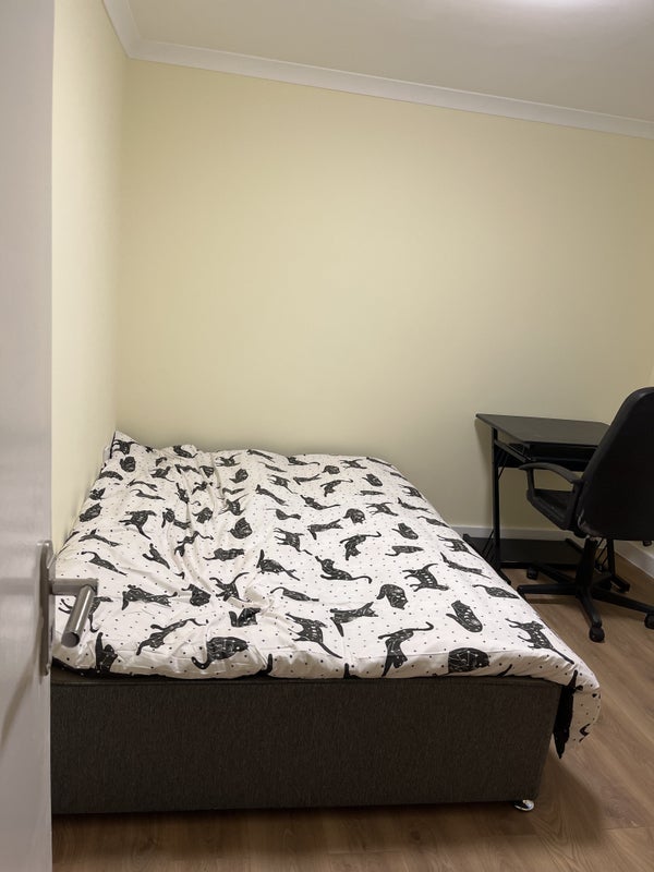 Room The Downs in Harlow