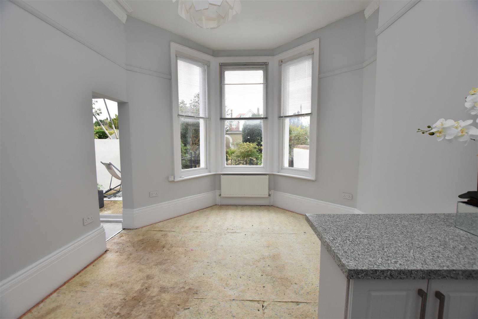 Flat Markwick Terrace in Hastings