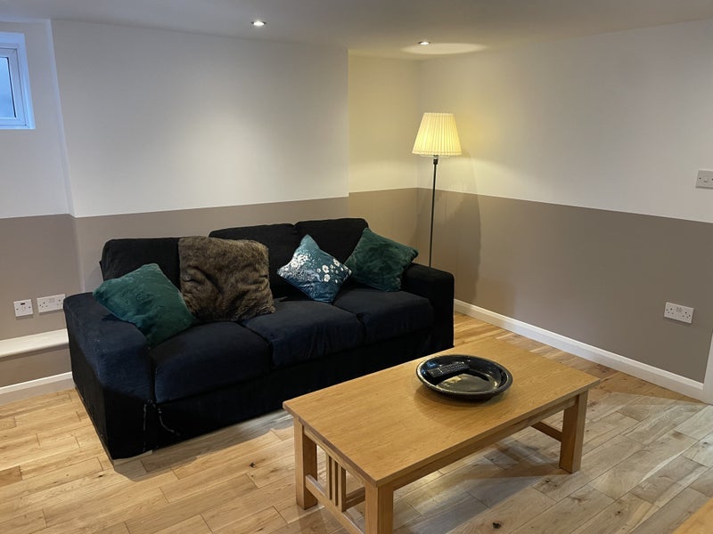 Room Salisbury Road in Manchester