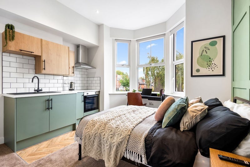Room Woodborough Road in Nottingham
