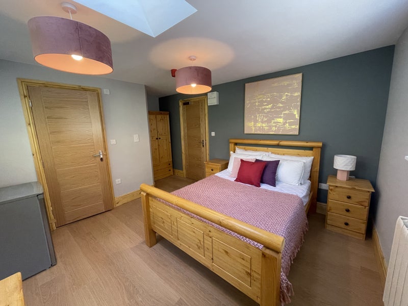 Room Himley Road in Dudley