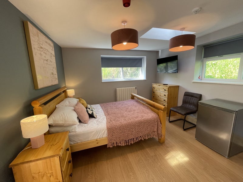 Room Himley Road in Dudley