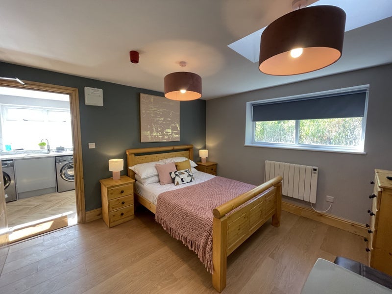 Room Himley Road in Dudley