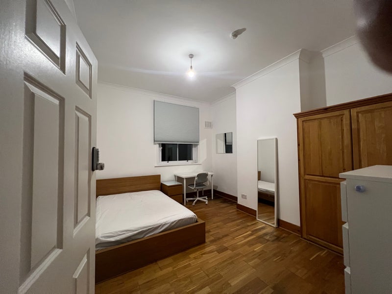 Room Pepys Road in Greater London