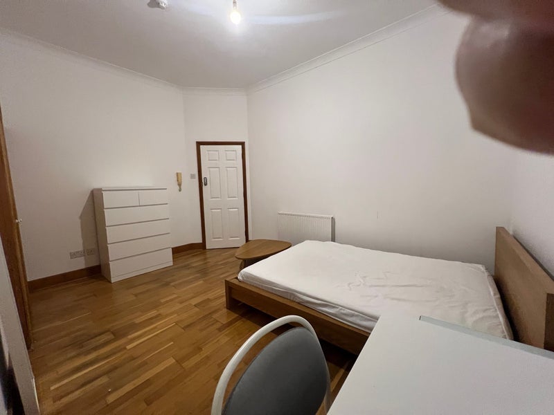 Room Pepys Road in Greater London