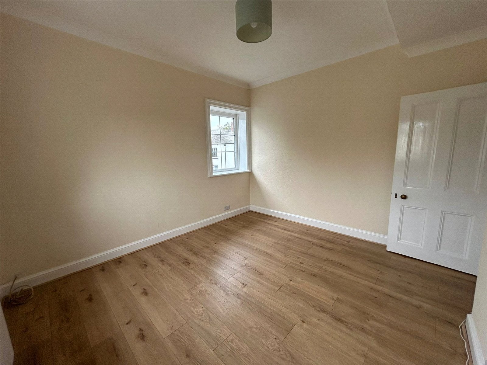 Flat Dorchester Road in Maiden Newton