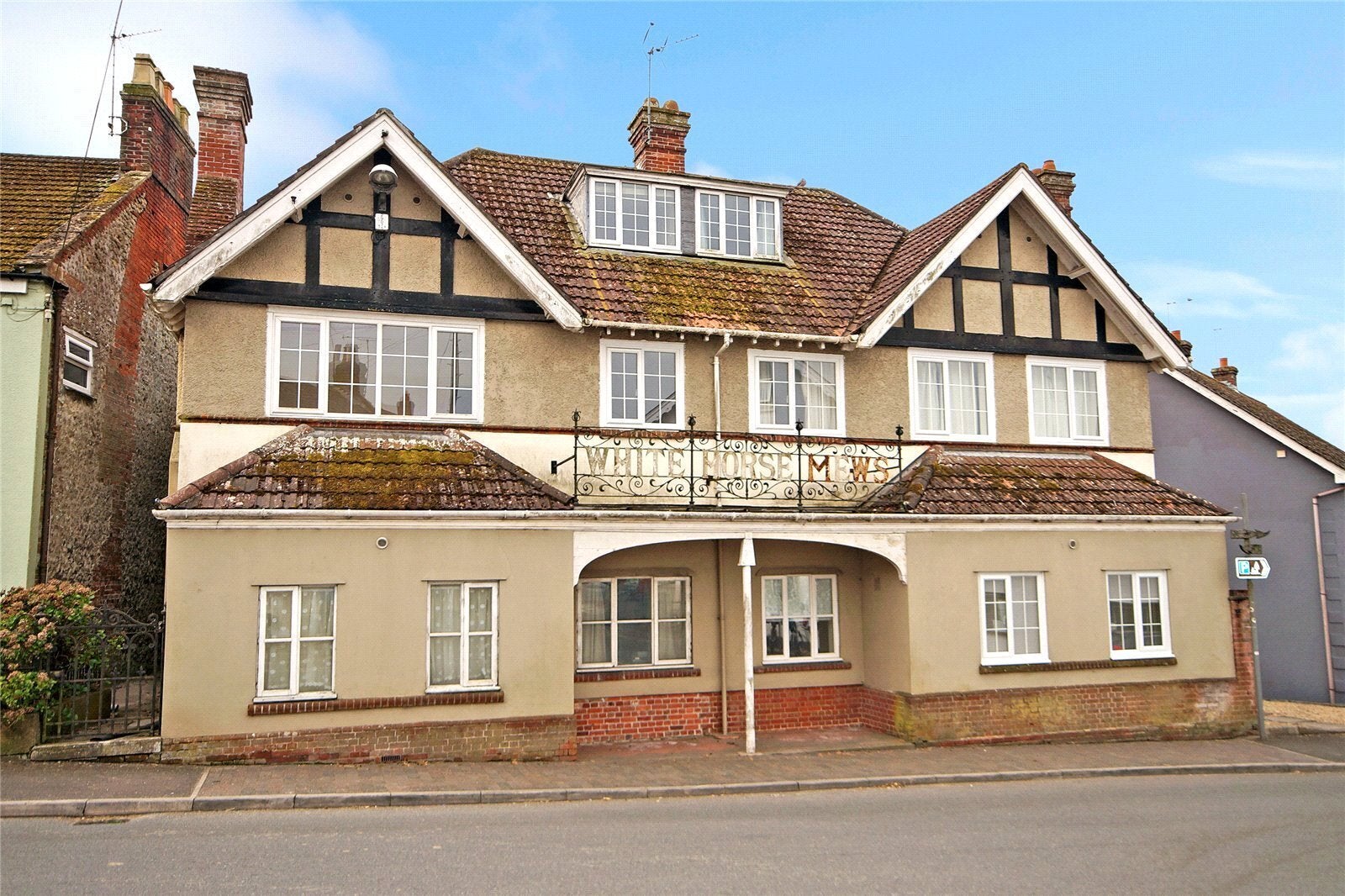 Flat Dorchester Road in Maiden Newton