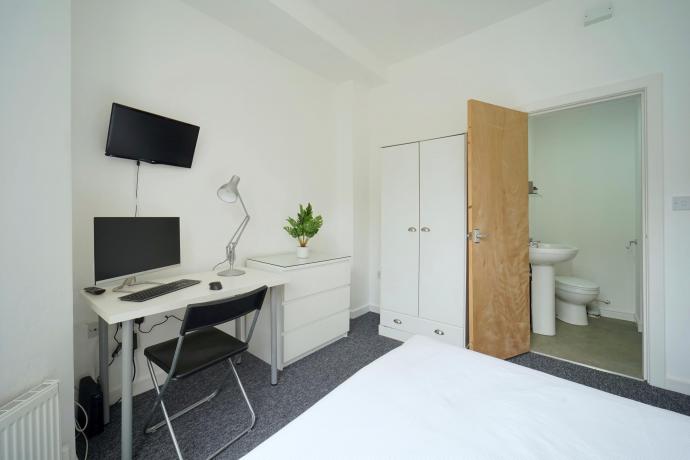 Room Delph Mount in Leeds