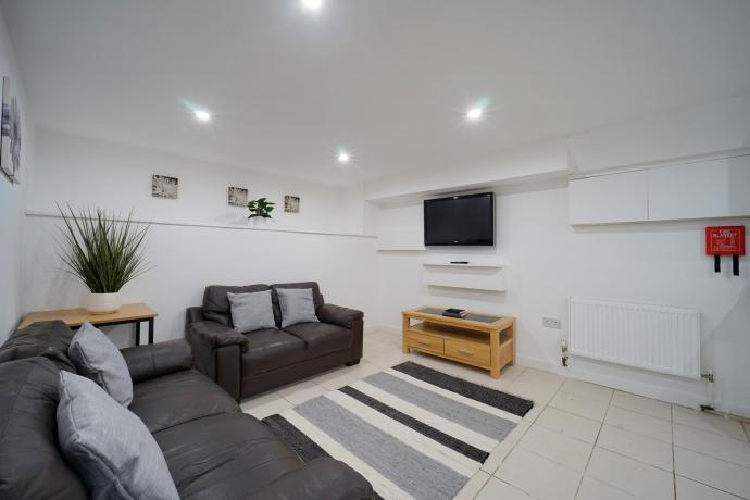 Room Delph Mount in Leeds