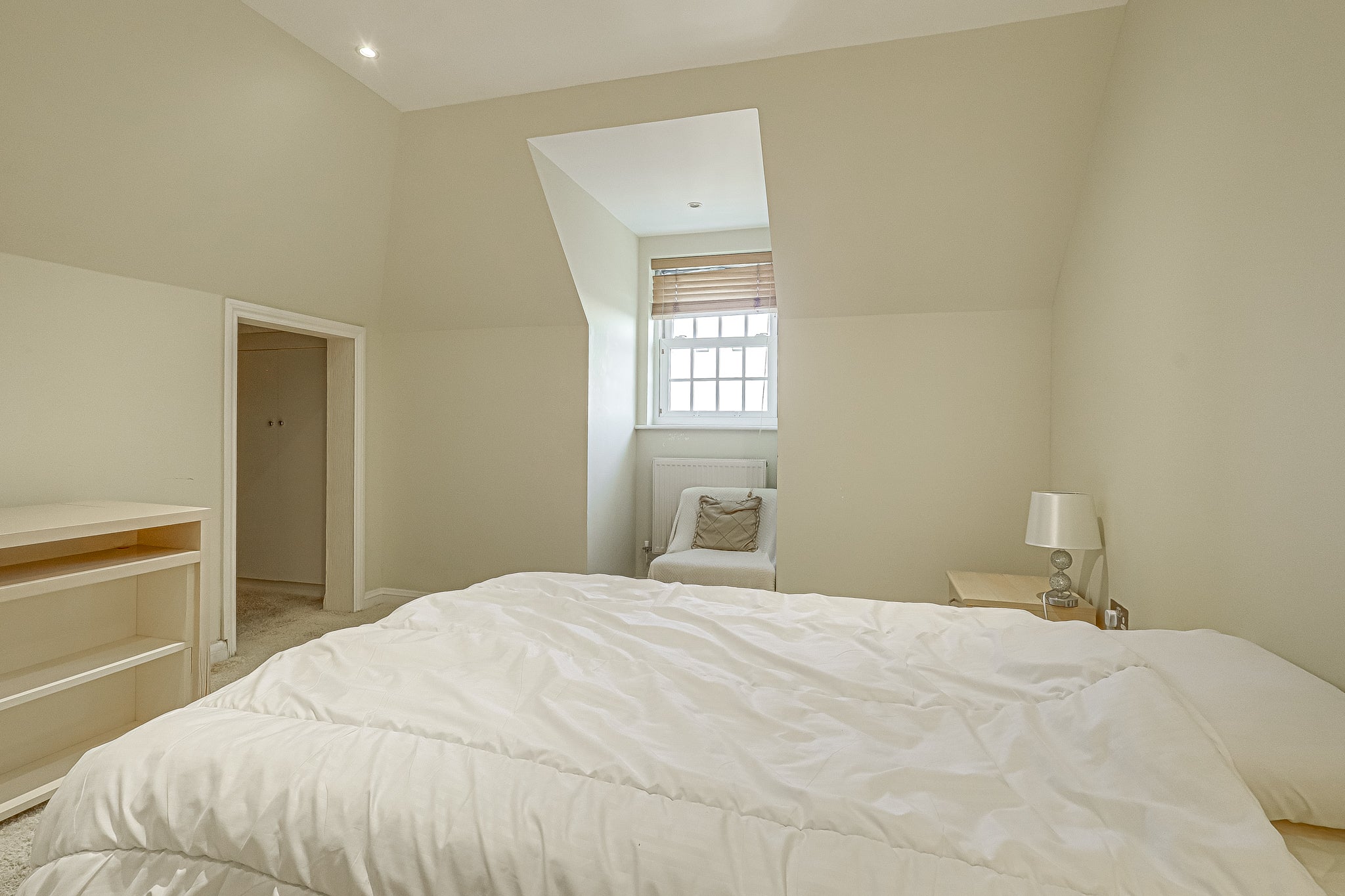Flat Leigh Road in Southend-on-Sea