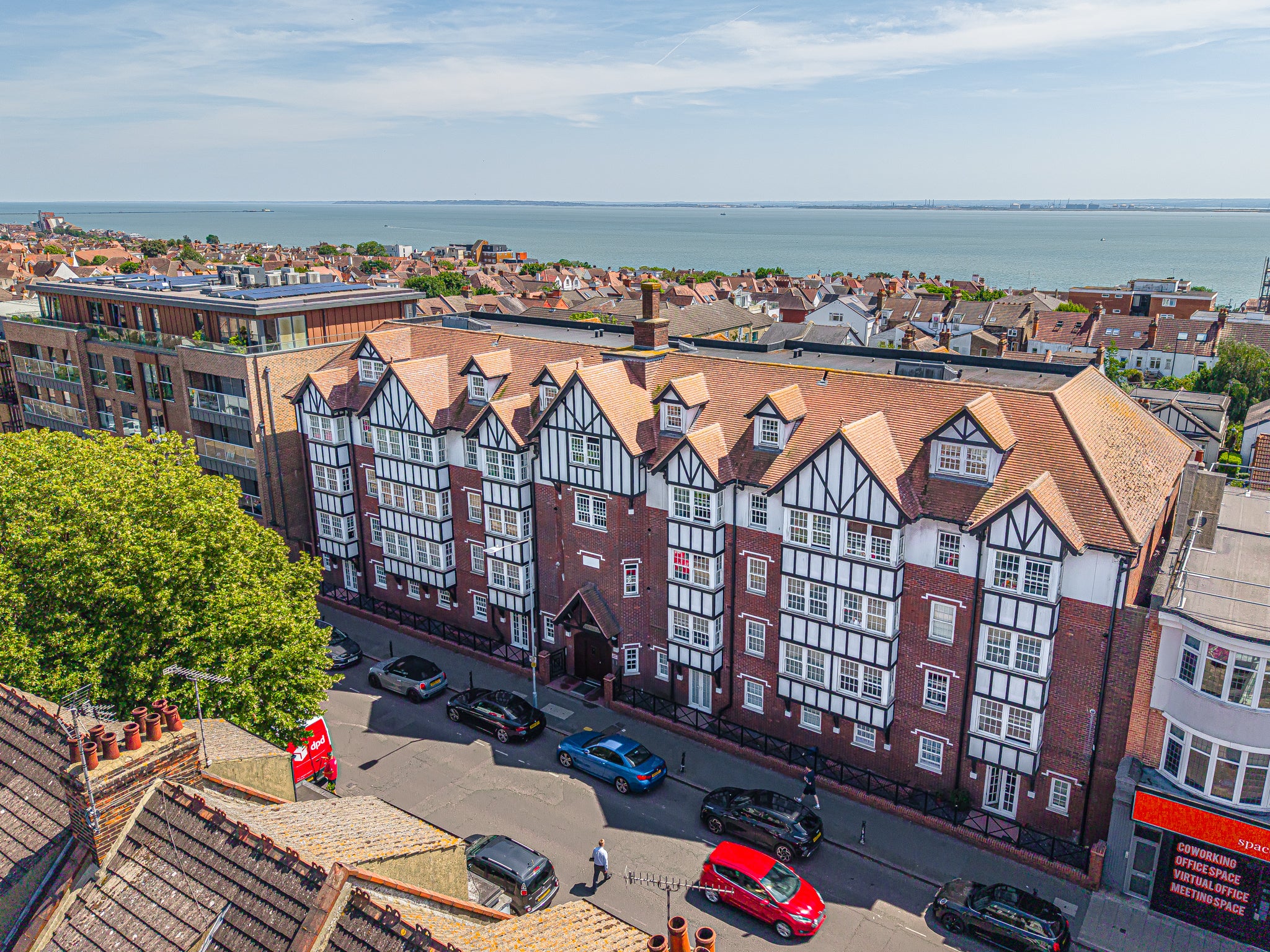 Flat Leigh Road in Southend-on-Sea