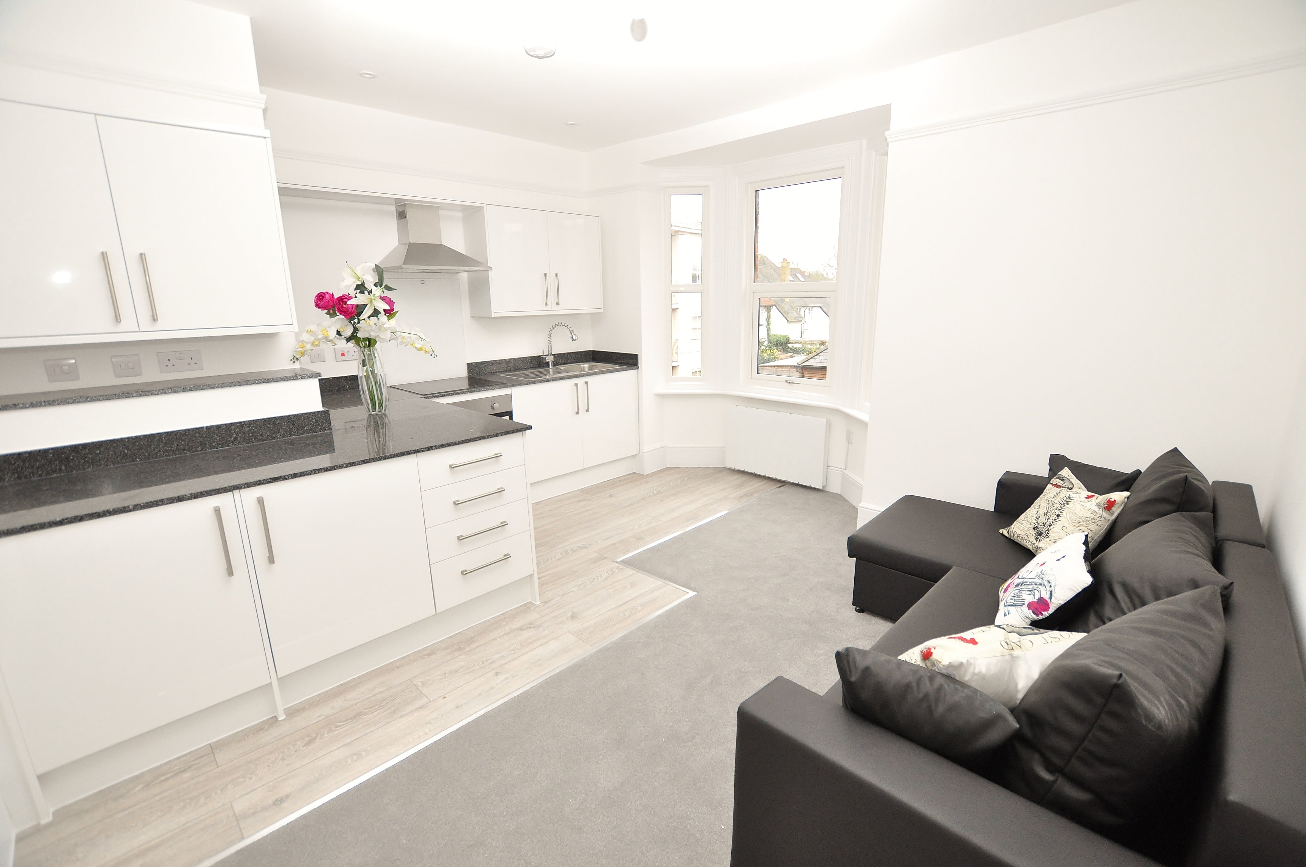 Flat Foxenden Road in Guildford