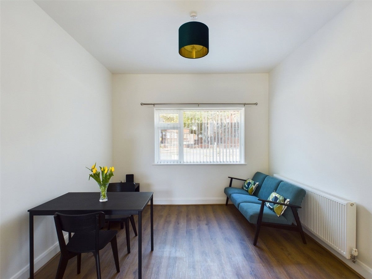 Flat Colwick Road in Nottingham
