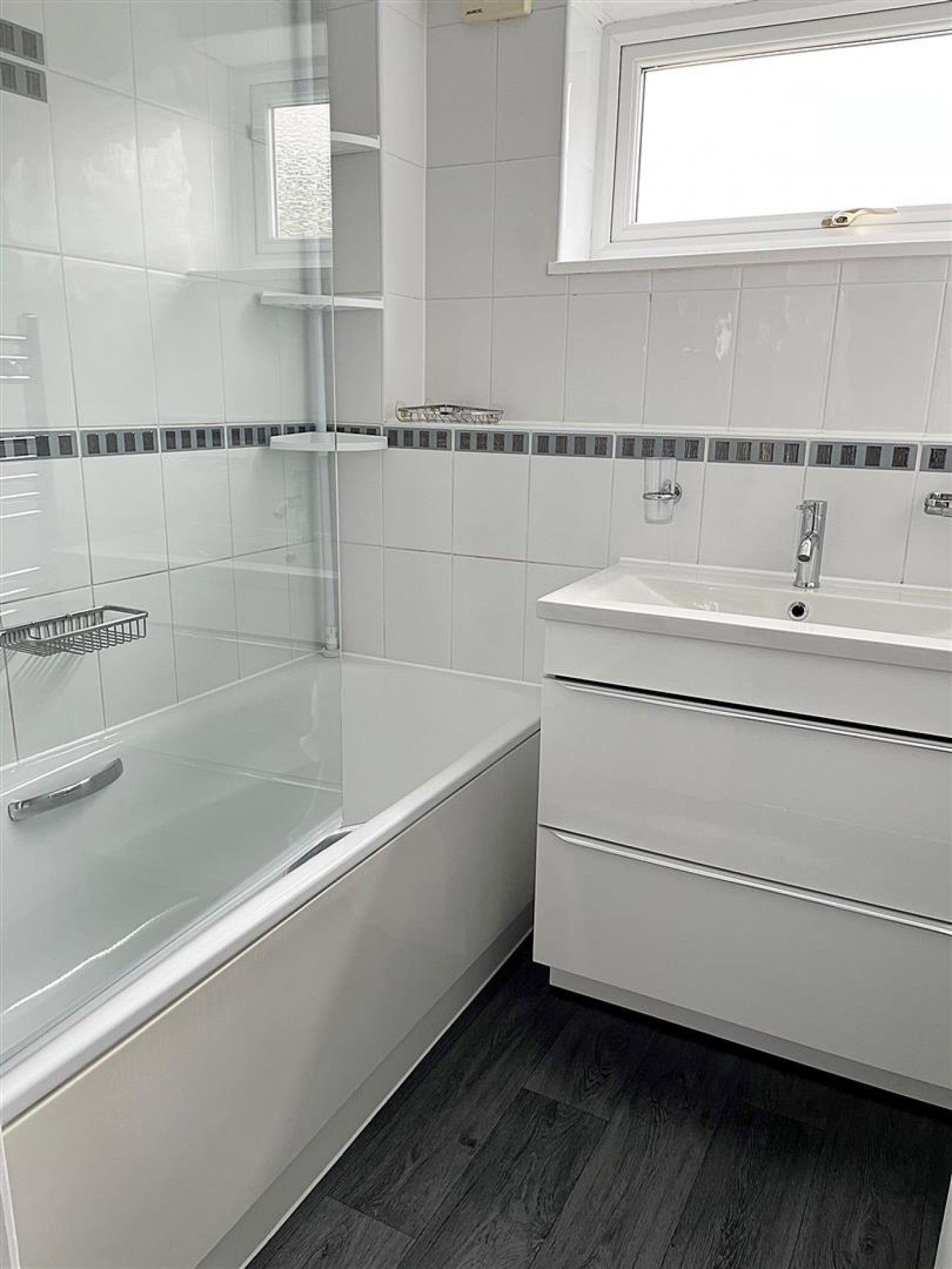 House Neagle Close in Hertsmere