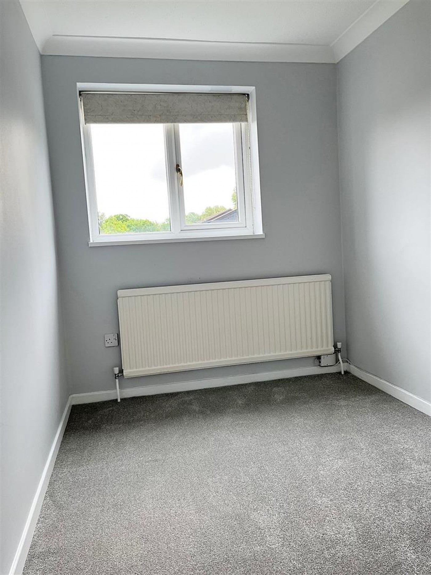 House Neagle Close in Hertsmere